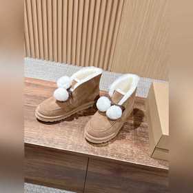 UGG Oil-Stained Kailin Pom-Pom Bow Sty