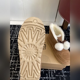 Ботинки UGG Kailin с искусственным ме