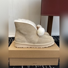 Ботинки UGG Kailin с искусственным ме