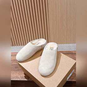 UGG Oil Slick New Style Low-Cut Slip-O