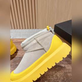 Снежные ботинки UGG Cl Ultra Mini Weat