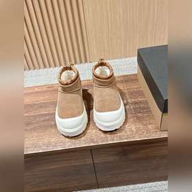 Снежные ботинки UGG Cl Ultra Mini Weat