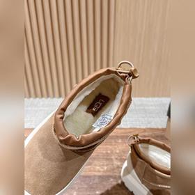 Снежные ботинки UGG Cl Ultra Mini Weat