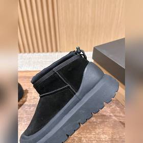 Снежные ботинки UGG Cl Ultra Mini Weat