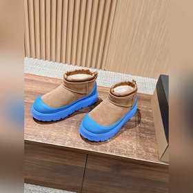 Снежные ботинки UGG Cl Ultra Mini Weat
