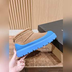 Снежные ботинки UGG Cl Ultra Mini Weat