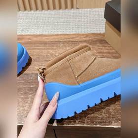 Снежные ботинки UGG Cl Ultra Mini Weat