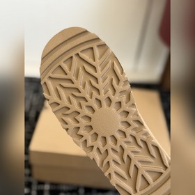 UGG x Crocs 25SS Снежные ботинки средн
