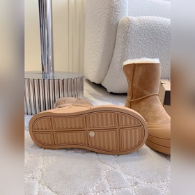 Новые утепленные зимние сапоги UGG с ш