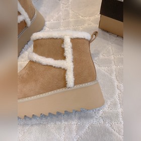Новые утепленные снежные сапоги UGG с 