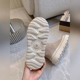 Новые утепленные зимние сапоги UGG с ш