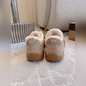 Новые утепленные ботинки UGG с толстой