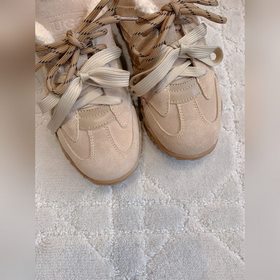 Новые утепленные ботинки UGG с толстой