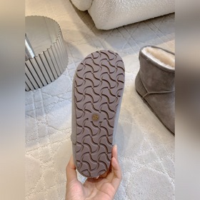 Новые утепленные зимние сапоги UGG с ш