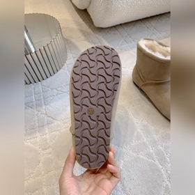 Новые утепленные зимние сапоги UGG с ш
