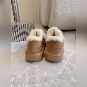 Новые ботинки UGG с толстой подошвой и