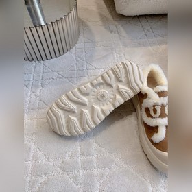 Новые ботинки UGG с толстой подошвой и