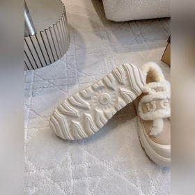 Новые ботинки UGG с толстой подошвой и