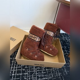 Moon Boot 2026 против последней колле