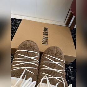 Moon Boot 2026 против последней колле