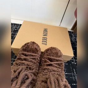 Moon Boot 2026 против последней колле