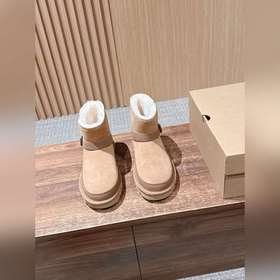 Коллекция ботинок UGG Berylina Buckle