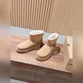 Коллекция ботинок UGG Berylina Buckle