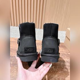 Коллекция ботинок UGG Oozibella Buckle