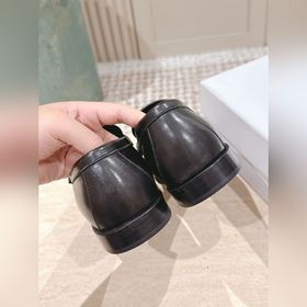 Высокое качество. В комплекте с коробк