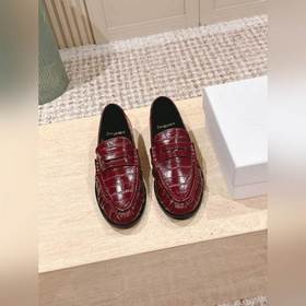 Высокое качество с футляром для перев