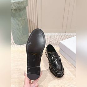 Высокое качество. В комплекте с коробк