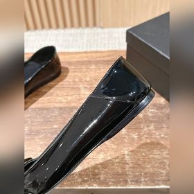 Новые туфли Saint Laurent с плоским кв