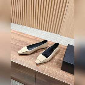 Новые туфли Saint Laurent с плоским кв