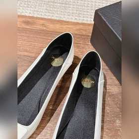 Новые туфли Saint Laurent с плоским кв