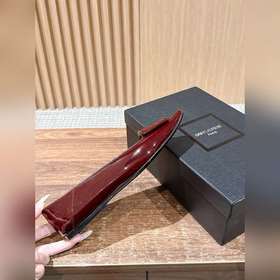Новые туфли Saint Laurent с плоским кв