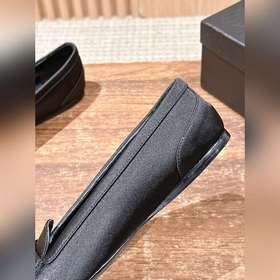 Новые туфли Saint Laurent с плоским кв