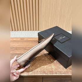 Новые туфли Saint Laurent с плоским кв