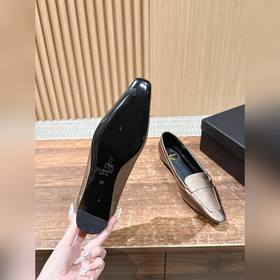 Новые туфли Saint Laurent с плоским кв
