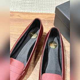 Новые туфли Saint Laurent с плоским кв
