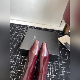 Saint Laurent FW25 Новинка YSL Saint 