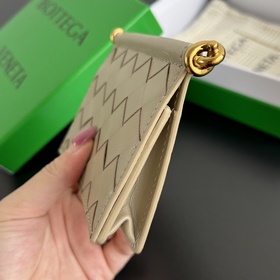 Новинка BV Solstice Compact Cardholder