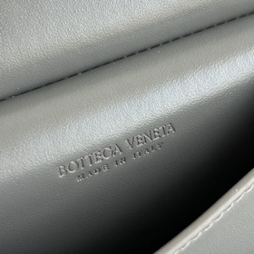 Новинка BV Solstice Compact Cardholder