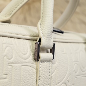 Dior- Новейшая коллекция портфелей Dio