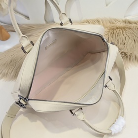 Dior- Новейшая коллекция портфелей Dio