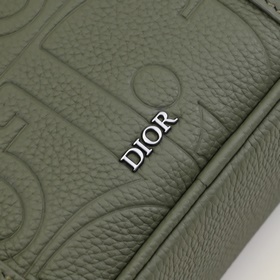 Dior- Новейшая коллекция портфелей Dio