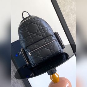 Этот рюкзак, входящий в коллекцию мужс