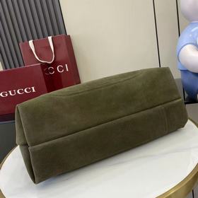 В этой сумке через плечо Gucci Softbit