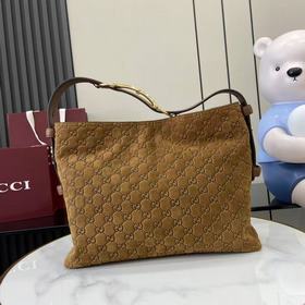 Коллекция осень/зима 2026. Сумка Gucci