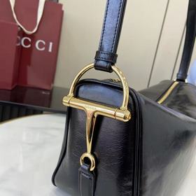 Коллекция Gucci Half Horsebit переосмы
