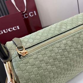 Коллекция Gucci Half Horsebit переосмы